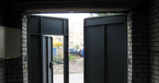 Купить гаражные ворота распашные Томск, цена от 3830 руб.